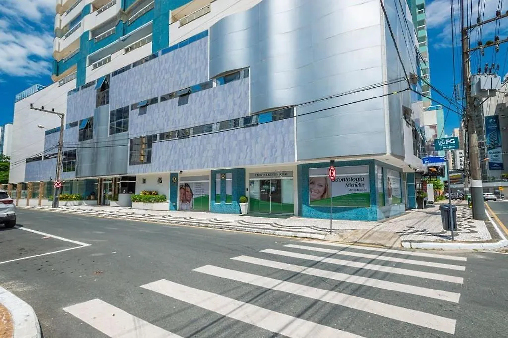 Mrbq022- Ap Ao Lado Da Praia E Roda Gigante 2Q+2Wc Balneario Camboriu
